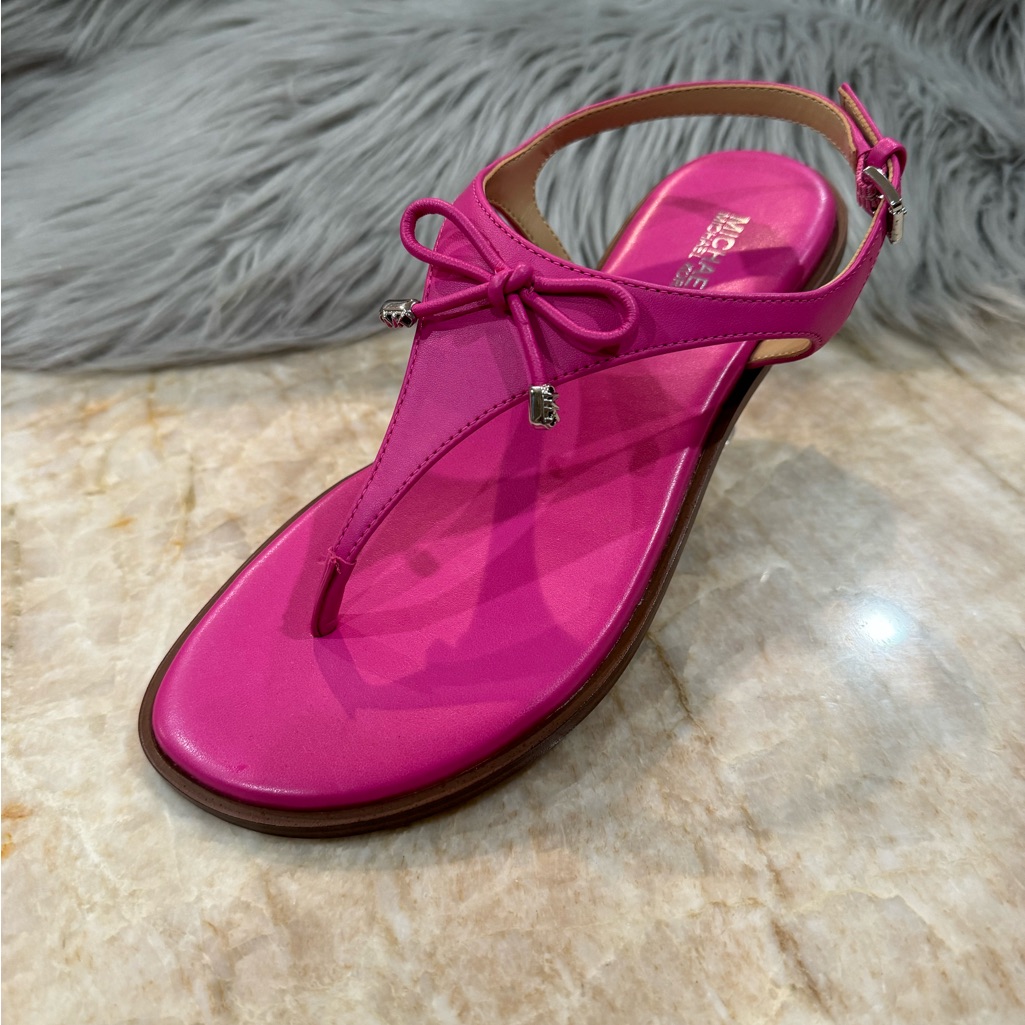 Michael Michael Kors Beautiful Leather Sandals. Hot Pink. New
